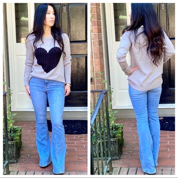 Beautiful Heart pull over sweater - Picture 2 of 3